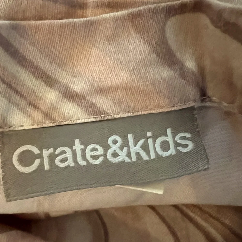Crate & Barrel Marble Twin Duvet Cover and matching Marble Standard Sham